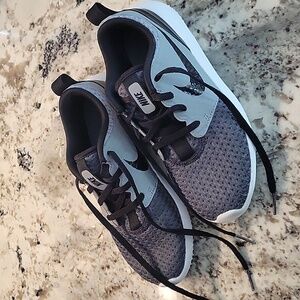 Youth Nike Golf shoes / cleats 2Y